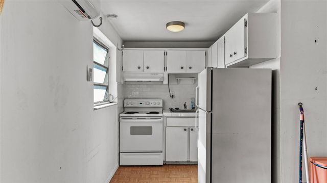 3446 NW 17 ST, Miami, FL 33125