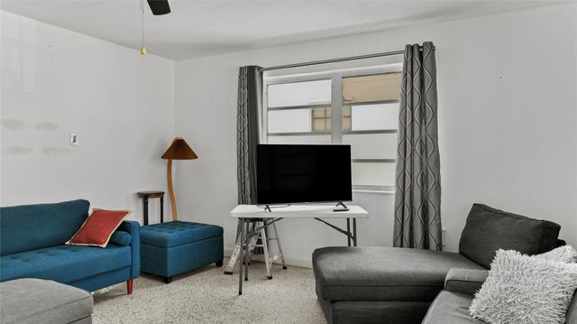 3446 NW 17 ST, Miami, FL 33125