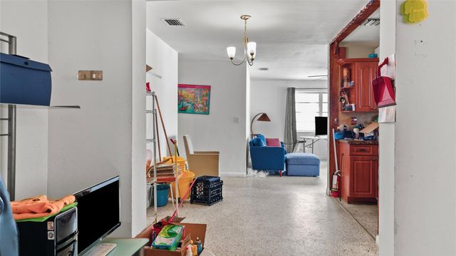 3446 NW 17 ST, Miami, FL 33125