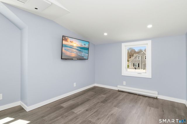 21 Deepwood Drive, Manchester, CT 06040