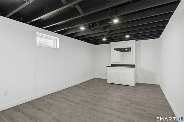 21 Deepwood Drive, Manchester, CT 06040