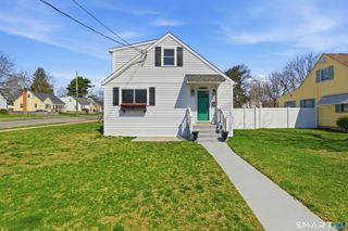 21 Deepwood Drive, Manchester, CT 06040