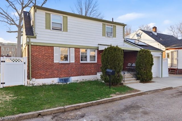 1490 Champlin Sq, Teaneck Twp., NJ 07666