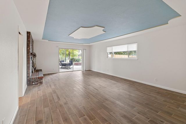 2511 N Del Rey Avenue, Sanger, CA 93657