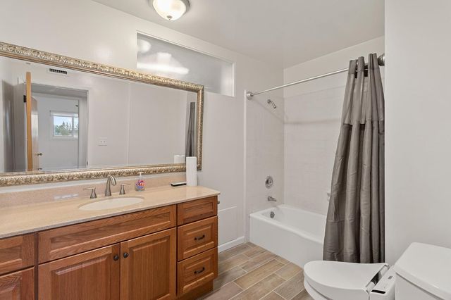 2511 N Del Rey Avenue, Sanger, CA 93657