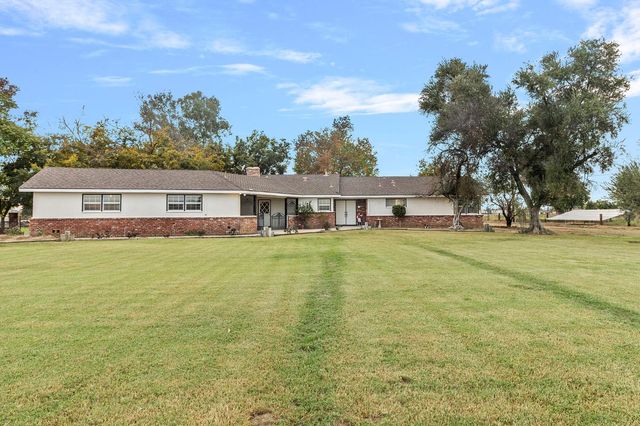 2511 N Del Rey Avenue, Sanger, CA 93657