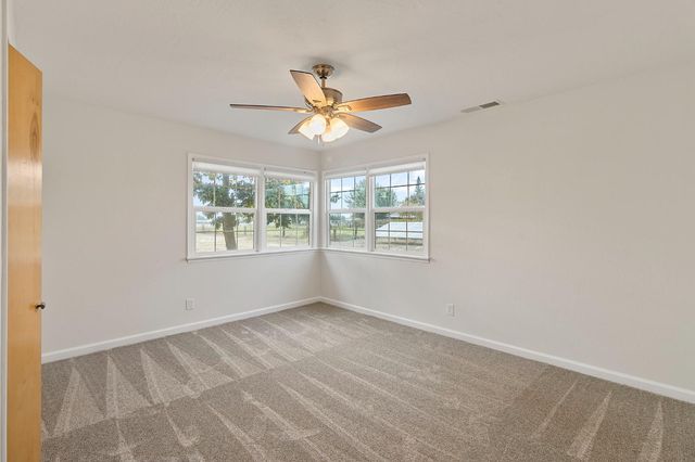 2511 N Del Rey Avenue, Sanger, CA 93657