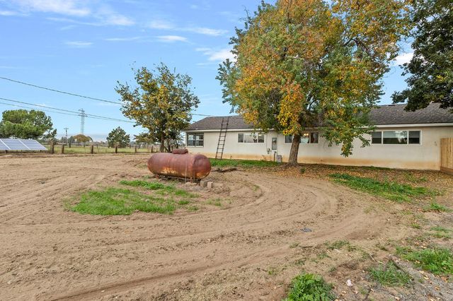 2511 N Del Rey Avenue, Sanger, CA 93657