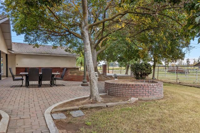 2511 N Del Rey Avenue, Sanger, CA 93657