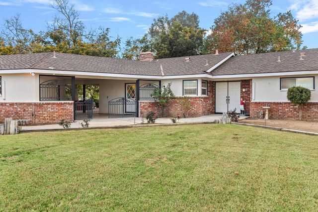 2511 N Del Rey Avenue, Sanger, CA 93657