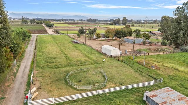 2511 N Del Rey Avenue, Sanger, CA 93657