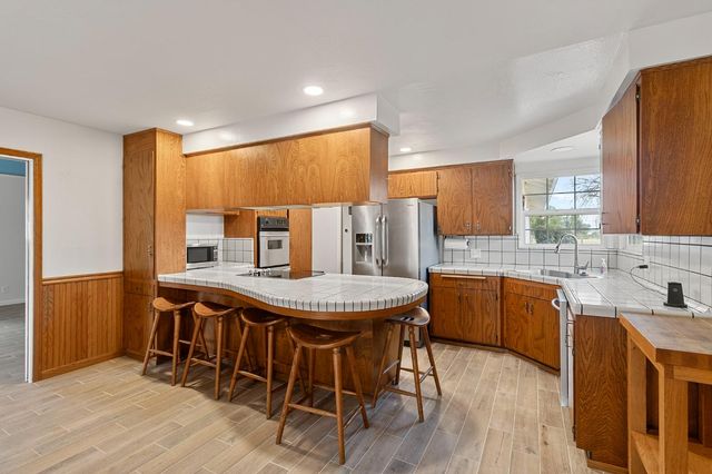 2511 N Del Rey Avenue, Sanger, CA 93657