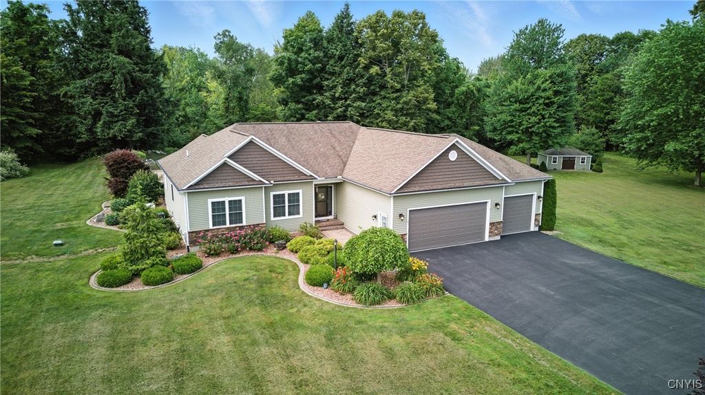 21 Donovan Drive, Oswego, NY 13126