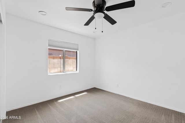 6536 W DESERT HOLLOW Drive, Phoenix, AZ 85083