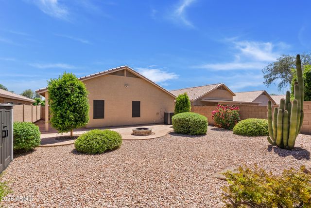 6536 W DESERT HOLLOW Drive, Phoenix, AZ 85083