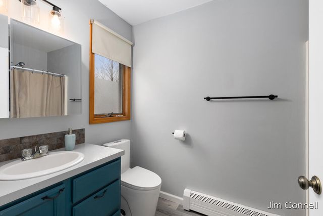 270 14 Mile Road NW, Sparta, MI 49345