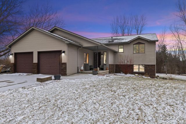 270 14 Mile Road NW, Sparta, MI 49345