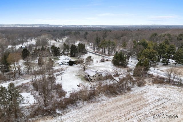 270 14 Mile Road NW, Sparta, MI 49345