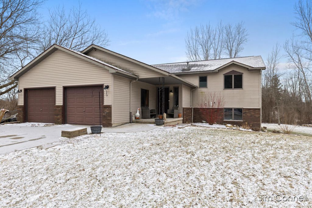 270 14 Mile Road NW, Sparta, MI 49345