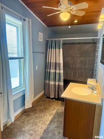 2625 CHERRY Street, Quincy, IL 62301