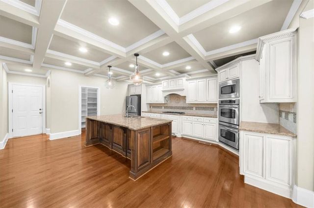 4703 Grandview Parkway, Flowery Branch, GA 30542