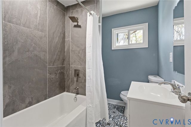 8464 Shady Grove Rd, Mechanicsville, VA 23116