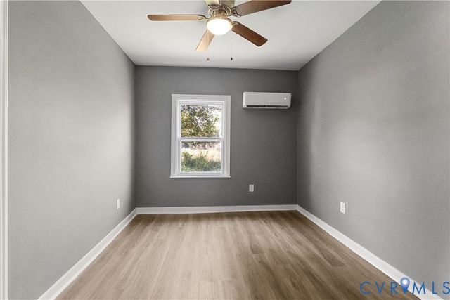 8464 Shady Grove Rd, Mechanicsville, VA 23116