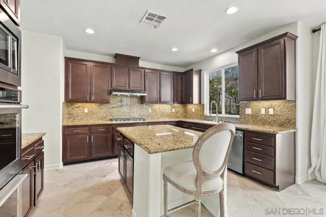 3805 Sacramento, La Mesa, CA 91941