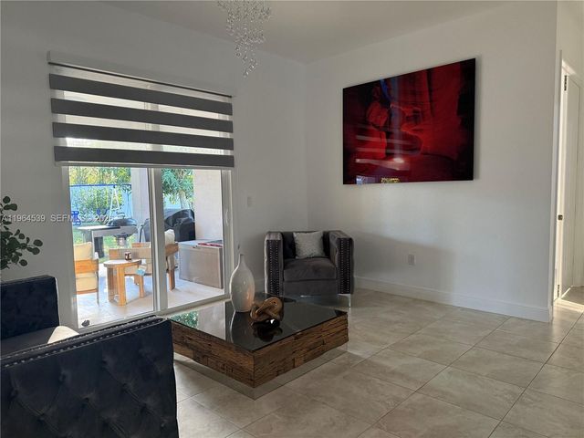 27669 SW 154th Ave, Homestead, FL 33032