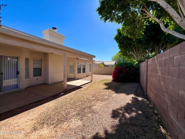 6910 E MADERO Avenue, Mesa, AZ 85209