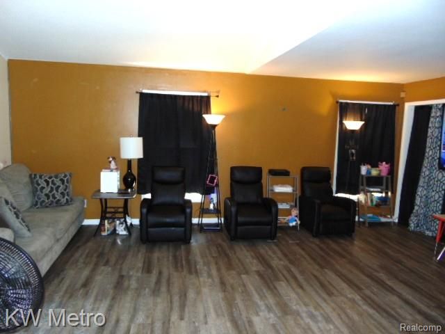 445 Navahoe Street, Detroit, MI 48215