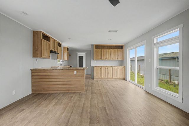 656 Road 57071, Cleveland, TX 77327