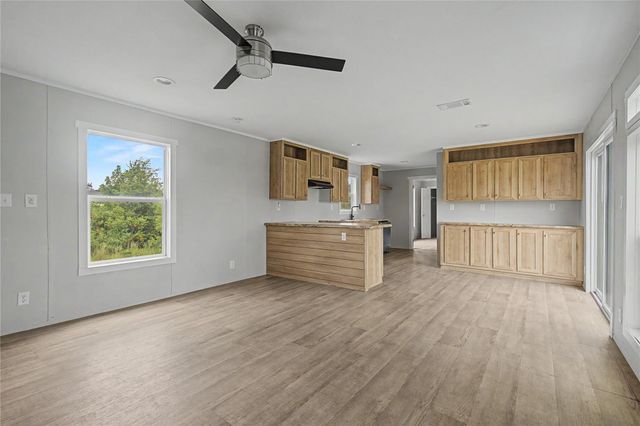 656 Road 57071, Cleveland, TX 77327