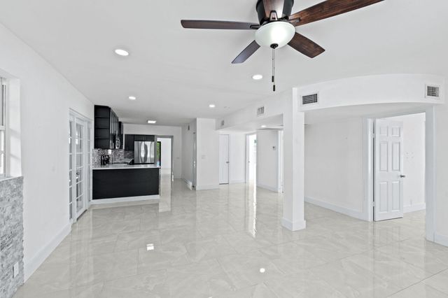 4324 Garden Avenue, West Palm Beach, FL 33405