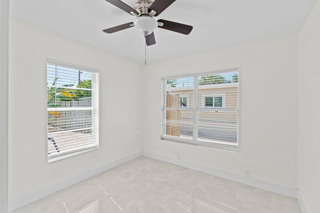 4324 Garden Avenue, West Palm Beach, FL 33405