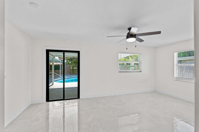 4324 Garden Avenue, West Palm Beach, FL 33405