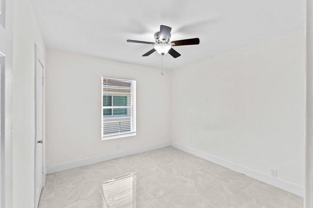 4324 Garden Avenue, West Palm Beach, FL 33405