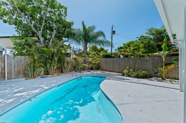 4324 Garden Avenue, West Palm Beach, FL 33405