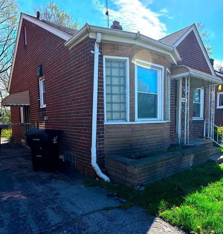 15480 Saratoga Street, Detroit, MI 48205