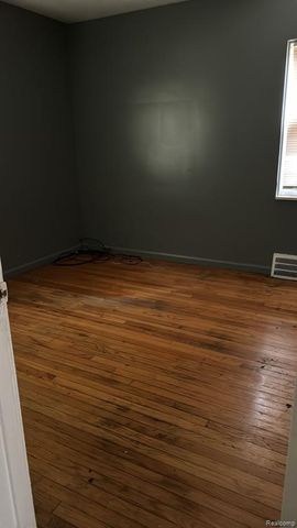 15480 Saratoga Street, Detroit, MI 48205