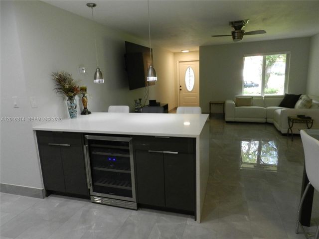 305 NW 42nd St, Boca Raton, FL 33431