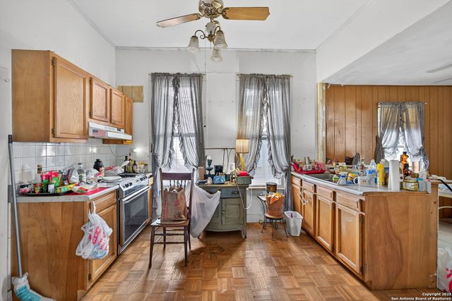 433 W Woodlawn Ave, San Antonio, TX 78212