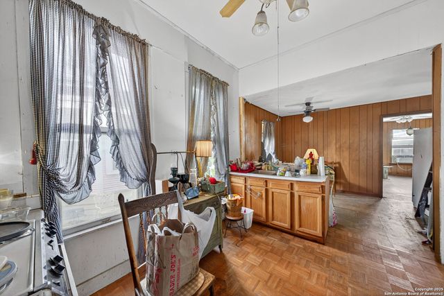 433 W Woodlawn Ave, San Antonio, TX 78212