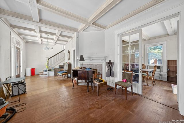 433 W Woodlawn Ave, San Antonio, TX 78212