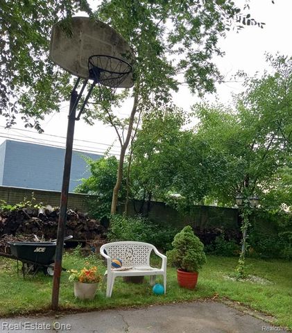 400 Stratford Road, Ferndale, MI 48220