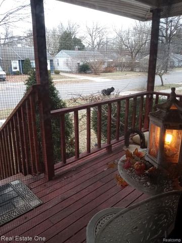 400 Stratford Road, Ferndale, MI 48220