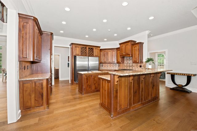 200 W Hillcrest Drive, Alexander, AR 72002