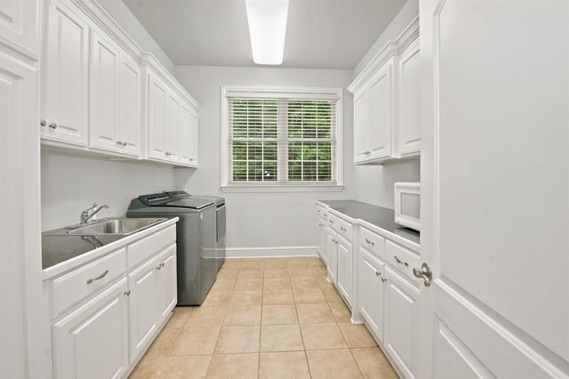 200 W Hillcrest Drive, Alexander, AR 72002