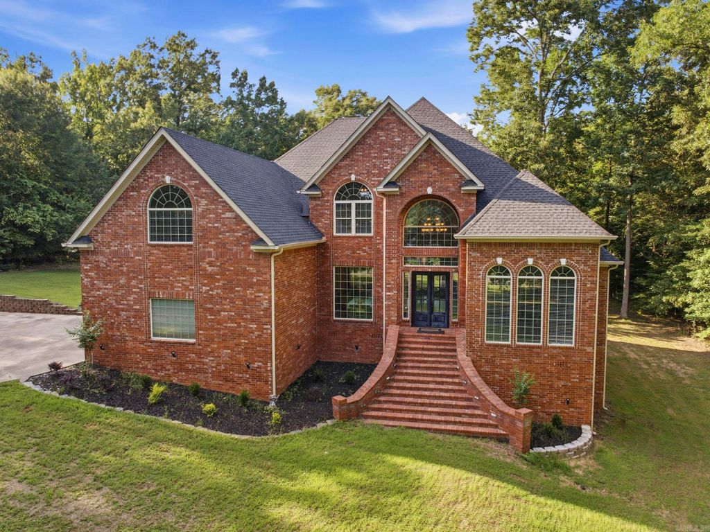 200 W Hillcrest Drive, Alexander, AR 72002