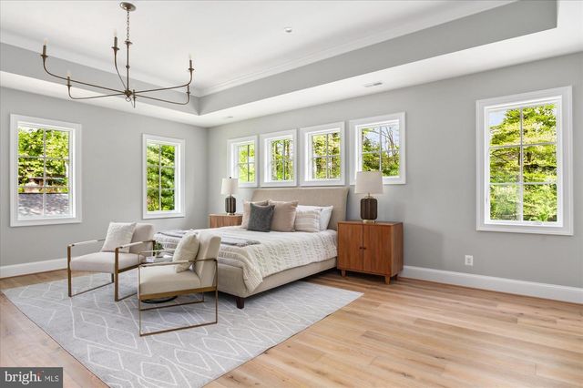 1515 CRESTWOOD LN, Mclean, VA 22101